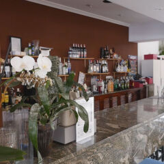 Отель Hostal Alcina гостиничный бар