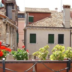 Отель Locanda Correr Италия, Венеция - 1 отзыв об отеле, цены и фото номеров - забронировать отель Locanda Correr онлайн балкон