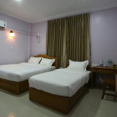 Golden Dragon Hotel комната для гостей фото 2