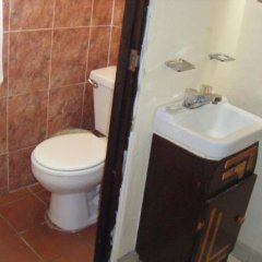 San Jorge Hotel & Hostel in Santurce, Puerto Rico from 133$, photos, reviews - zenhotels.com bathroom