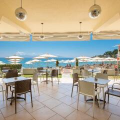 Отель Bomo Tosca Beach гостиничный бар
