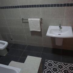 Апартаменты Accra Royal Castle Apartments & Suites ванная