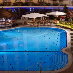 Radisson Blu Hotel Bucharest Бухарест бассейн