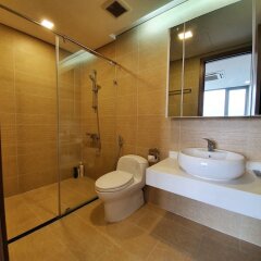 Отель Homes by Christine Vinhomes Central Park ванная фото 2