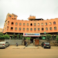 Отель Jaipur Inn парковка
