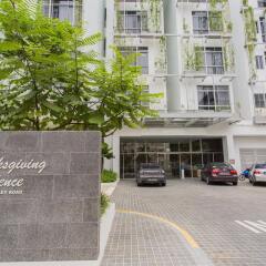 Отель Thanksgiving Serviced Residence парковка