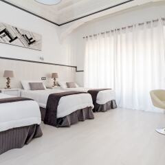 Отель Hostal Gran Via 63 Rooms комната для гостей фото 5