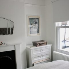 Отель 3 Bedroom Victorian House in Brighton Брайтон удобства в номере