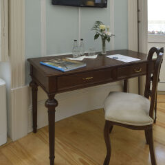 Отель Dukes Corner Guest House удобства в номере