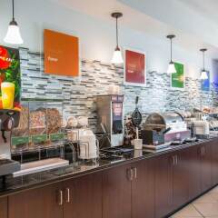 Отель Comfort Suites Tulare питание фото 2
