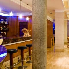 Отель Azuline Hotel - Apartamento Rosamar Испания, Сан-Антони-де-Портмань - отзывы, цены и фото номеров - забронировать отель Azuline Hotel - Apartamento Rosamar онлайн гостиничный бар