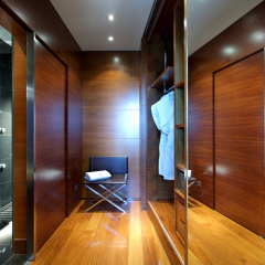 Отель Eurostars Madrid Tower Мадрид сейф в номере