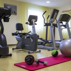 Отель Radisson Hotel Zurich Airport Швейцария, Рюмланг - 2 отзыва об отеле, цены и фото номеров - забронировать отель Radisson Hotel Zurich Airport онлайн фитнесс-зал фото 3