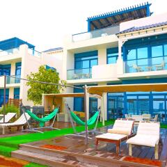 Отель Yanjoon Holiday Homes - Palma Residence питание