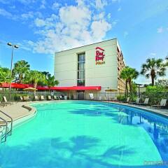 Отель Red Roof Inn PLUS+ Miami Airport бассейн