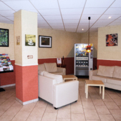 Отель Condo Gardens Brussels Aparthotel банкомат