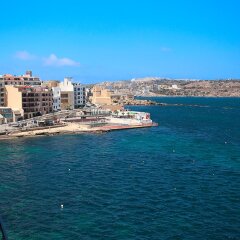 Отель Gillieru Harbour Сан-Пауль-иль-Бахар пляж