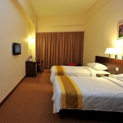 Hotel Tanjong Vista in Kuala Terengganu, Malaysia from 38$, photos, reviews - zenhotels.com guestroom