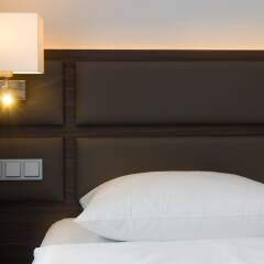 Отель Wyndham Köln сейф в номере