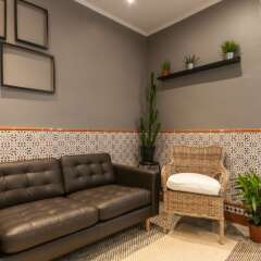 Отель Lovely and Central 4 BR Apartment Испания, Барселона - отзывы, цены и фото номеров - забронировать отель Lovely and Central 4 BR Apartment онлайн интерьер отеля фото 3