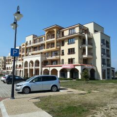 Апартаменты Lighthouse Apartments And Villas Балчик парковка
