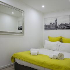 Отель Cozy T.M. Flat in the Heart of Lisbon Лиссабон комната для гостей фото 2