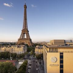 Отель Pullman Paris Tour Eiffel городской автобус