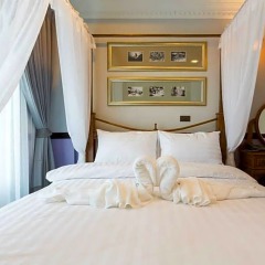 U Residence Hotel сейф в номере