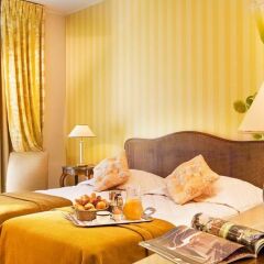 Отель Champs Elysees Friedland Париж в номере фото 2