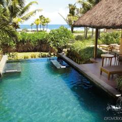 Отель Shanti Maurice Resort & Spa бассейн фото 3