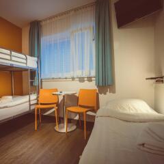 Отель Tourist Inn Budget Hotel - Hostel Нидерланды, Амстердам - 1 отзыв об отеле, цены и фото номеров - забронировать отель Tourist Inn Budget Hotel - Hostel онлайн детские мероприятия фото 2