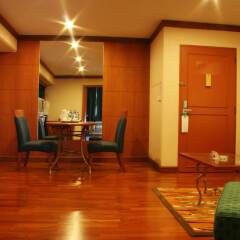 Отель Baiyoke Suite Бангкок комната для гостей фото 5