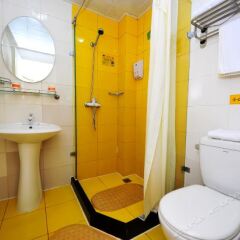 Отель Home Inn Chenggong Avenue - Xiamen Китай, Сямынь - отзывы, цены и фото номеров - забронировать отель Home Inn Chenggong Avenue - Xiamen онлайн ванная фото 2
