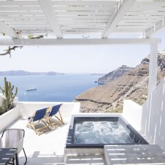 Отель Porto Fira Suites Греция, Остров Санторини - отзывы, цены и фото номеров - забронировать отель Porto Fira Suites онлайн бассейн