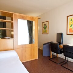 Отель Aparthotel Atenea Calabria Испания, Барселона - 12 отзывов об отеле, цены и фото номеров - забронировать отель Aparthotel Atenea Calabria онлайн фото 5