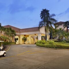 Отель Dongguan Hillview Golf Club парковка
