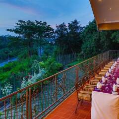 Ridge Royal Hotel балкон