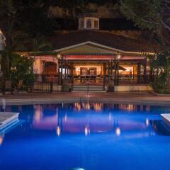 Отель Holiday Inn Guadalajara Expo Мексика, Гвадалахара - отзывы, цены и фото номеров - забронировать отель Holiday Inn Guadalajara Expo онлайн бассейн фото 2