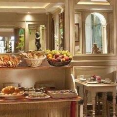 Отель Hôtel Au Manoir St-Germain des Prés Франция, Париж - отзывы, цены и фото номеров - забронировать отель Hôtel Au Manoir St-Germain des Prés онлайн питание фото 2