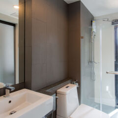 Отель 6th Avenue Surin Beach ванная