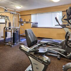 Отель Best Western Plus Sands Канада, Ванкувер - отзывы, цены и фото номеров - забронировать отель Best Western Plus Sands онлайн фитнесс-зал фото 3