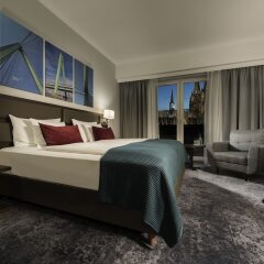 Отель Wyndham Köln Германия, Кёльн - 3 отзыва об отеле, цены и фото номеров - забронировать отель Wyndham Köln онлайн комната для гостей фото 3