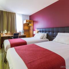 Отель Holiday Inn Clermont-Ferrand Centre Франция, Клермон-Ферран - отзывы, цены и фото номеров - забронировать отель Holiday Inn Clermont-Ferrand Centre онлайн комната для гостей фото 2