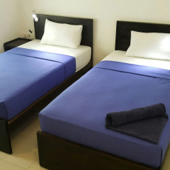 Отель Hangover Hostels Seeduwa комната для гостей фото 3