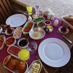 Aksam Sefasi Hotel Чешме в номере
