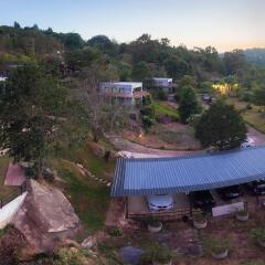 Отель Twelve O'Clock Resort вид на фасад фото 2