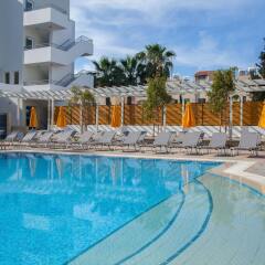 Отель Smartline Paphos бассейн фото 2