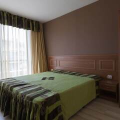 Апартаменты One Bedroom Apartment with Large Balcony комната для гостей фото 3