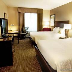Отель Hilton Garden Inn Sarasota - Bradenton Airport комната для гостей