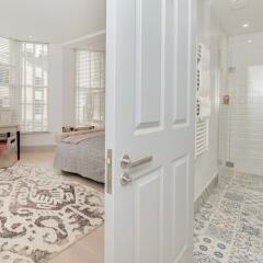 Отель Hi-spec Flat in the Heart of Brighton's Lanes Великобритания, Брайтон - отзывы, цены и фото номеров - забронировать отель Hi-spec Flat in the Heart of Brighton's Lanes онлайн комната для гостей фото 5